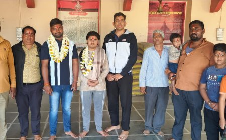 बाबा खाटू श्याम के धाम पर पैदल रवाना