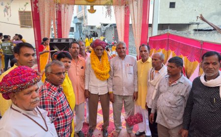 पूर्व प्रधान ने डॉक्टर सीपी जोशी के पक्ष में किया प्रचार