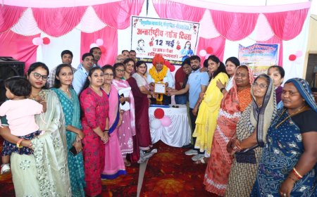 अंतर्राष्ट्रीय नर्सेज दिवस मनाया