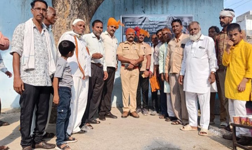 नीलगरो की हथाई पुर में रखा छबील का प्रोग्राम