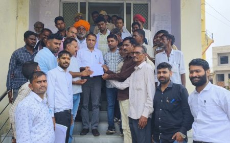 केकडी जिले को यथावत रखने की मांग को लेकर उपखण्ड अधिकारी को दिया मुख्यमंत्री के नाम ज्ञापन