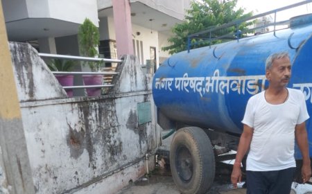 सरकारी टैंकर से  निजी आवास पर किया पानी सप्लाई