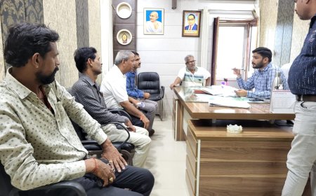 हाई टेंशन लाइन लगाने से दुकानदारों के जीवन को खतरा