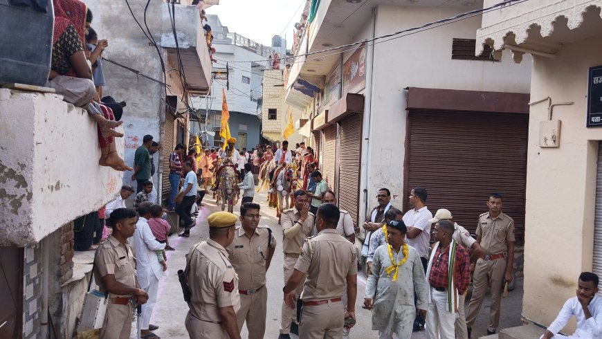 गणपति बाबा मोरिया, अगले बरस तू जल्दी आ धूमधाम के साथ निकाला गणपति विसर्जन का जुलूस जुलूस में श्रद्धालुओं की उमड़ी भीड़