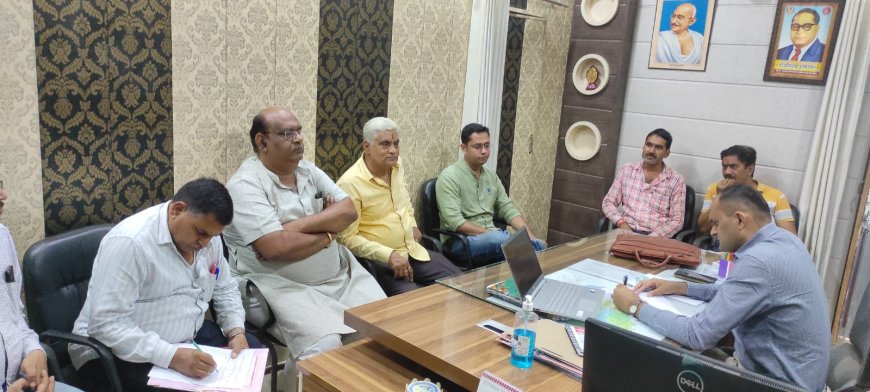 उपखंड अधिकारी ने व्यापारियों के साथ दीपावली और शहर की समस्याओं पर की वार्ता