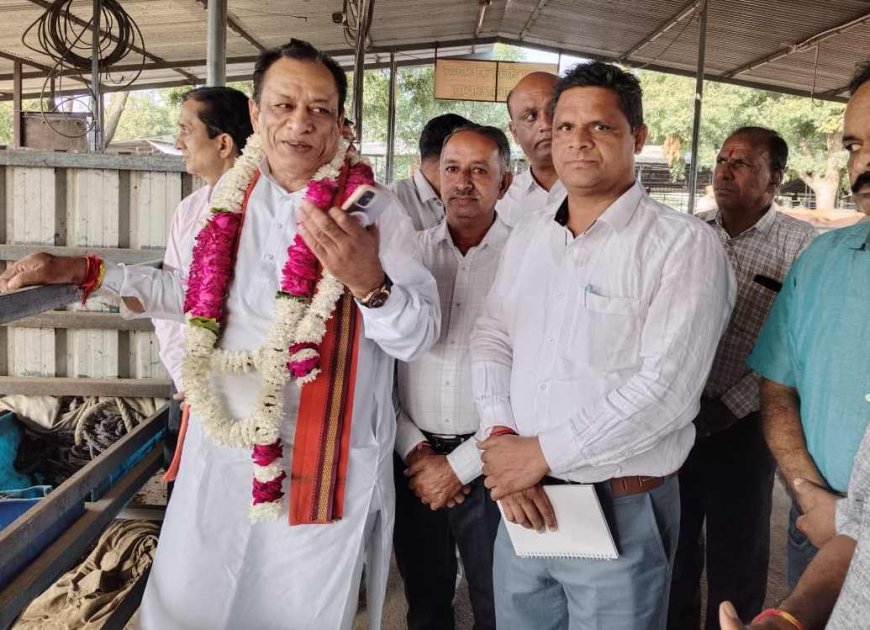 मंत्री जोराराम कुमावत ने ली पशुपालन विभाग के जिला स्तरीय अधिकारियों की समीक्षात्मक बैठक