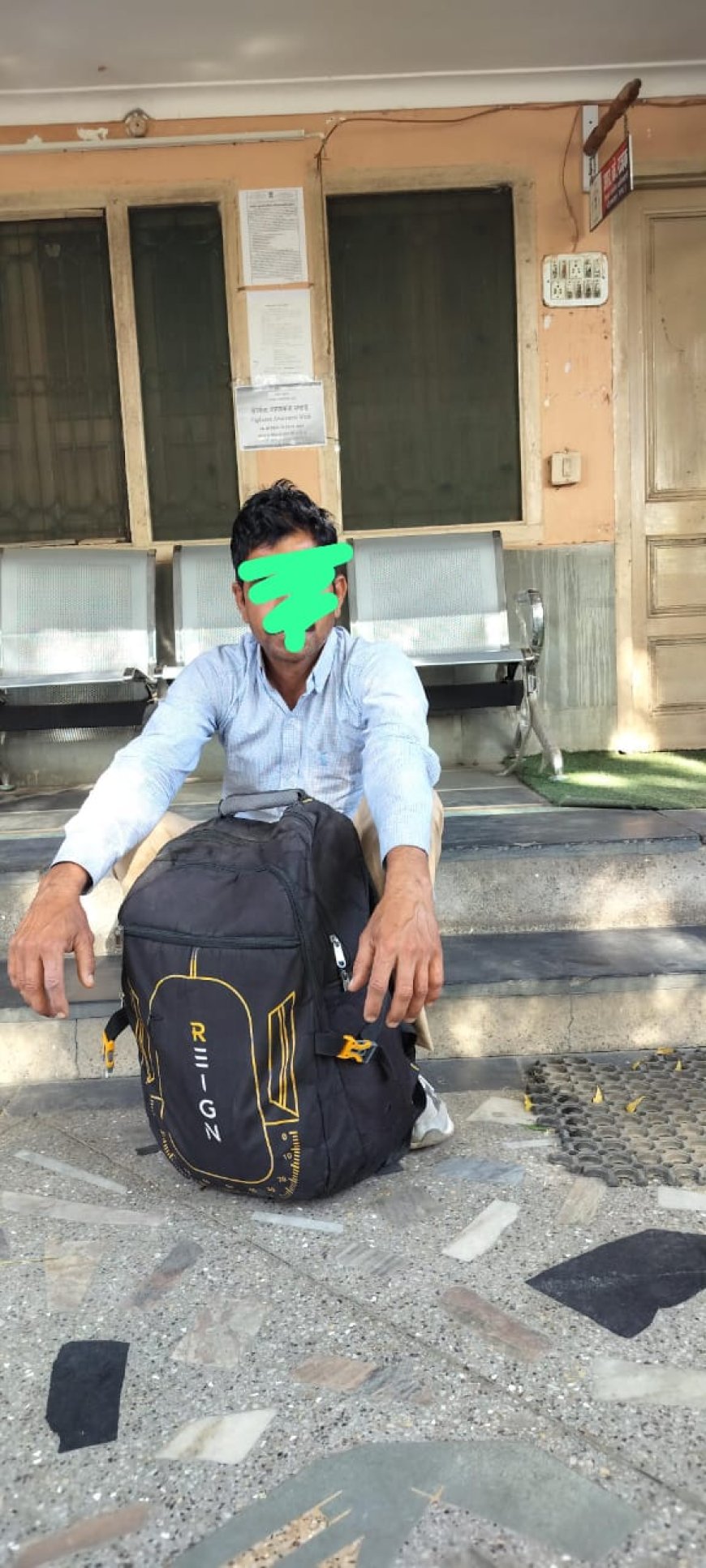 रोडवेज बस में एक व्यक्ति से अवैध क्रश्ड डोडा चूरा पाउडर किया बरामद।