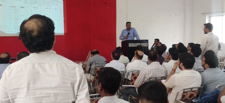 सीएमएचओ डॉ. गोस्वामी ने  स्वास्थ्य सेवाओं में सुधार के  दिए निर्देश