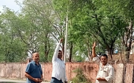 मेंटेनस के नाम पर लाखों  का खर्च