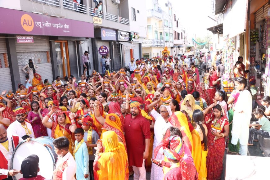 कलश यात्रा के साथ भागवत जी की स्थापना