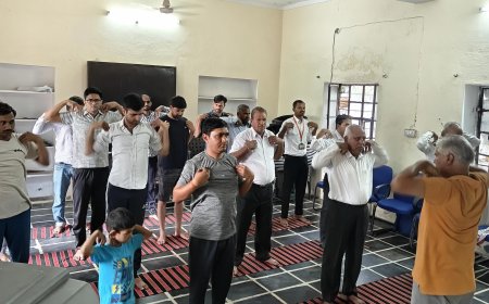 न्यायालय परिसर में मनाया योग दिवस