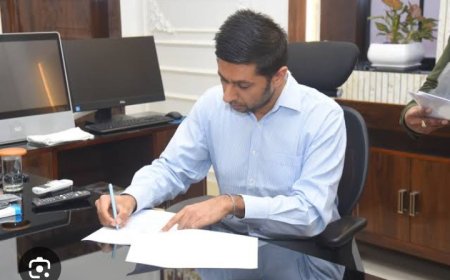 कब्रिस्तान की दीवार की  सुरक्षा एवं पुनर्निर्माण की मांग को लेकर दिया ज्ञापन