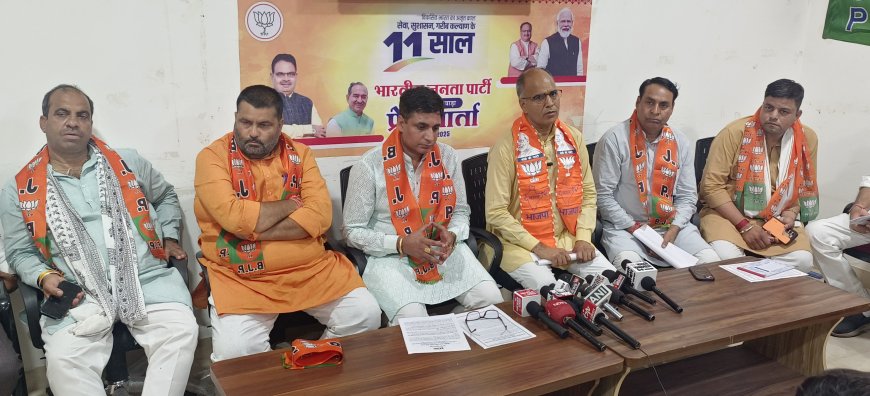 11 वर्षों की उपलब्धियों पर आधारित प्रदर्शनी का जलदाय मंत्री ने किया उद्घाटन