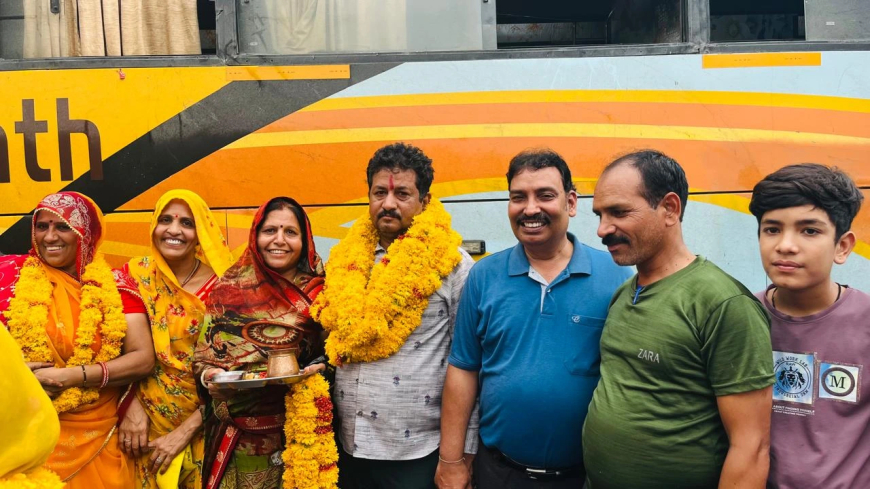 उतराखंड चारधाम यात्रा  के लिए श्रद्धालुओं का जत्था यात्रा सम्पूर्ण कर लौटा