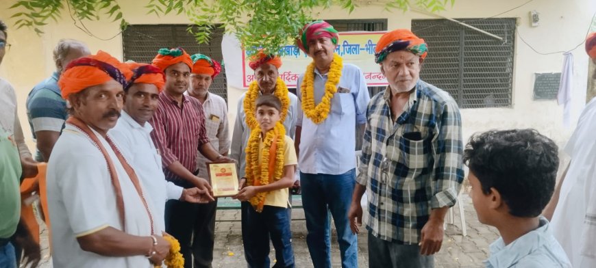 आस्थे डू अखाड़ा जिला एसोसिएशन के तत्वाधान में  सिद्धेश्वर महादेव पुर में खिलाड़ियों व भामाशाहों का सम्मान किया गया ।
