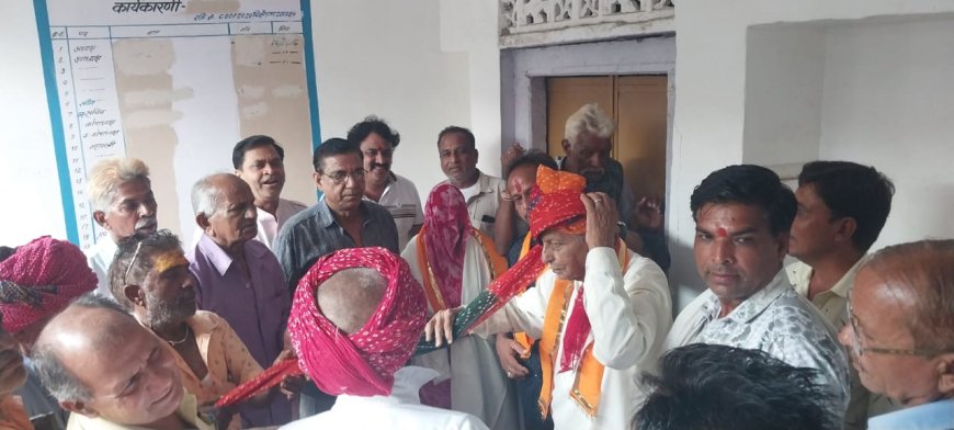 *सेन समाज आममेवाड चारो चौकला मातृकुडिया द्वारा धर्मशाला निर्माण मे सहयोग राशि देने पर दानदाता का स्वागत*