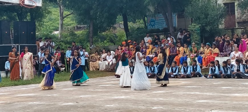 स्वाधीनता दिवस पर आयोजित हुये सांस्कृतिक कार्यक्रम
