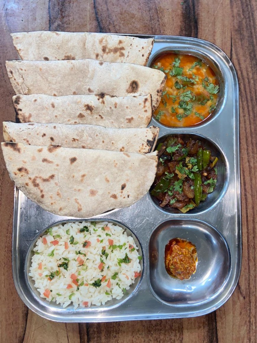 स्वाभिमान भोज के नाम से एक रुपये में भर पेट भोजन