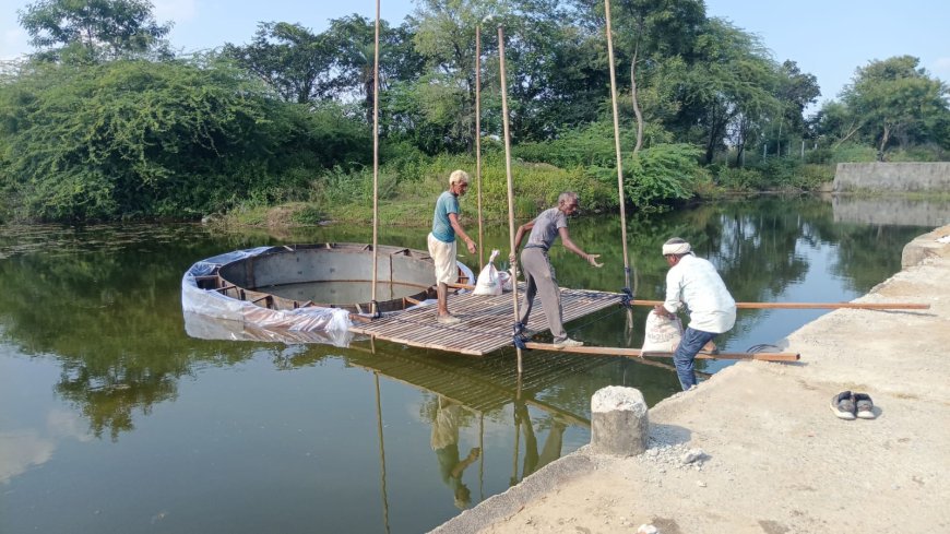 बिजली गिरने से टूटी नहर