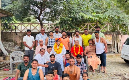 नीलकंठ महादेव मंदिर पुर  में नवरात्रि की पूर्णाहुति के साथ ही शस्त्र पूजन और गुरु वंदन कार्यक्रम संपन्न