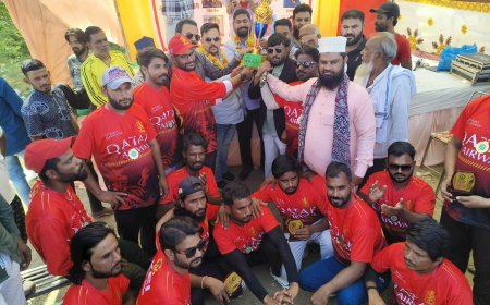 टूर्नामेंट के फाइनल में राष्ट्रगान गाकर की मुकाबले की  शुरुआत