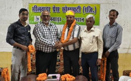 प्रेस सोसायटी के चुनाव संपन्न*   *वरिष्ठ पत्रकार पाराशर बने अध्यक्ष