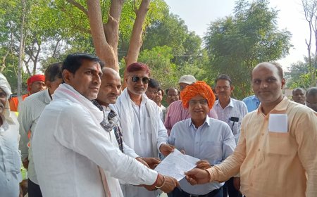 जनशताब्दी एवं मेवाड़ एक्सप्रेस के ठहराव को लेकर चीफ इंजीनियर  पश्चिम मध्य रेल्वे को सौंपा  ज्ञापन