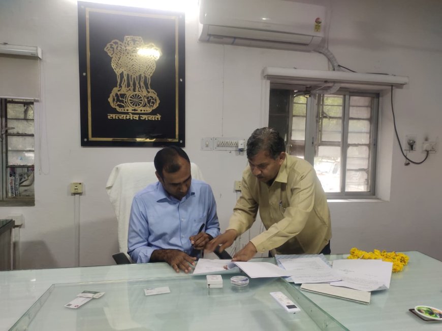 डॉ. रामकेश गुर्जर ने संभाला भीलवाड़ा सीएमएचओ का पदभार