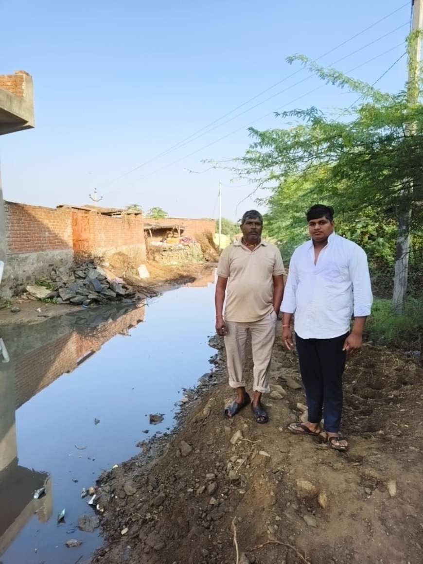 नाली का गन्दा पानी खेत में जाने से फ़सल खराब