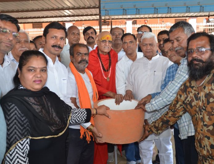 *महामंडलेश्वर स्वामी हंसराम उदासीन के पद के 10 वर्ष पूर्ण होने पर हुआ भव्य कार्यक्रम*