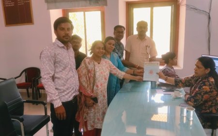 हरियाणा मॉडल लागू करने की मांग को लेकर व्यावसायिक शिक्षकों ने सौंपा ज्ञापन