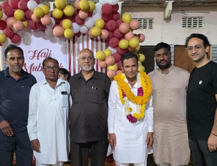 *पूर्व सदर हज यात्री ज़िक्रुद्दीन का किया अभिनंदन*