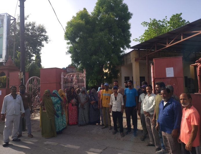 गंगापुर में सफाई कर्मी उतरे हड़ताल पर - सफाई व्यवस्था चरमराई