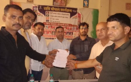गौनेडा की रात्रि चौपाल में नहीं पहुंचीं जिला कलक्टर, गुस्साए ग्रामीणों ने अधिकारियों को सौंपा ज्ञापन