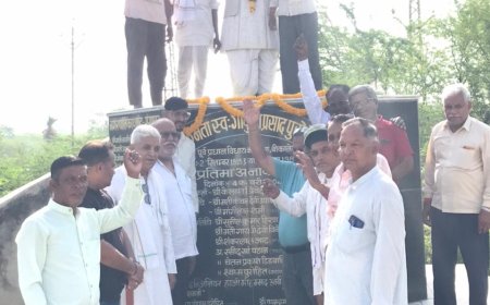 श्रमिक नेता स्व. गोकुल प्रसाद पुरोहित की 40वीं पुण्यतिथि पर श्रद्धांजलि अर्पित की
