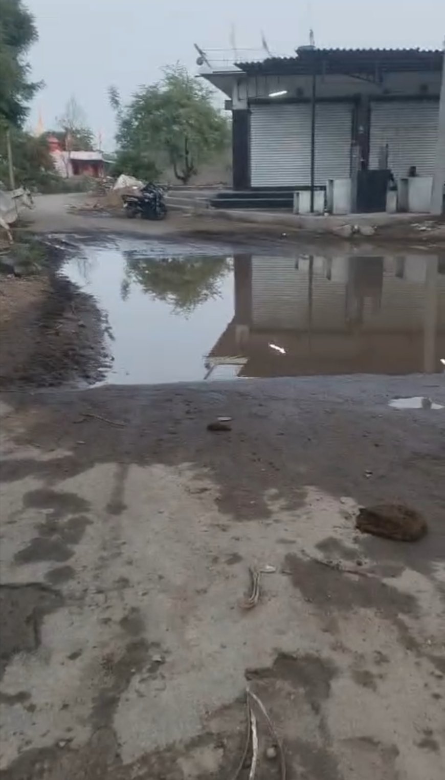 बारिश से पहले समाधान जरूरी, जल निकासी बाधित होने से बढ़ी चिंता