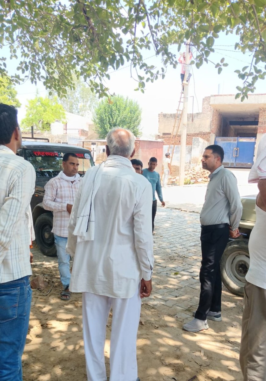 ईओ रंजीत सिंह ने किया मालनगर का औचक निरीक्षण; मौके पर ही लगवाईं लाइटें, सफाई व्यवस्था को लेकर ठेकेदार व निरीक्षक को किया पाबंद