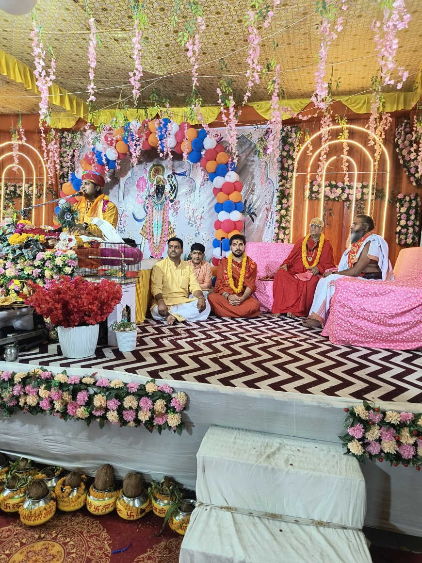 अनुकंपा स्काई डेक सोसाइटी में कृष्ण जन्मोत्सव धूमधाम से मनाया,