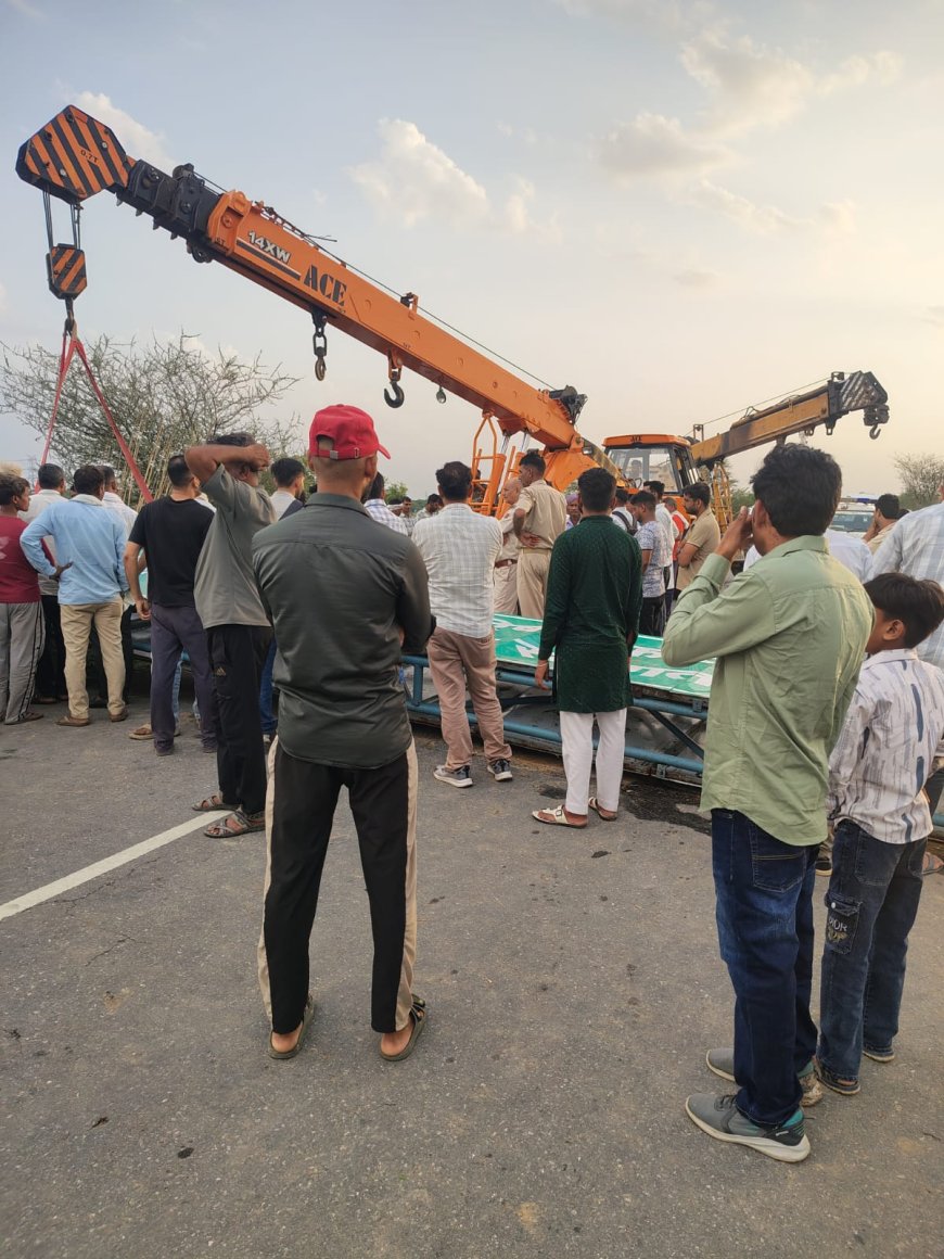 कोटपूतली में तूफानी बारिश और आंधी का कहर, नगरपरिषद का बोर्ड गिरा, टीन शेड उड़कर मकान पर गिरा